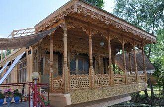 Shahenshah Houseboat 4, Srinagar 1